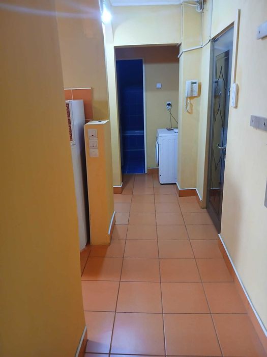 Închiriez apartament cu 2 camere în cartierul Armatei din Târnăveni