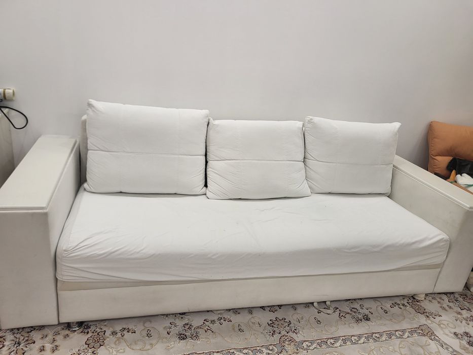 Диван раскладной евро белый