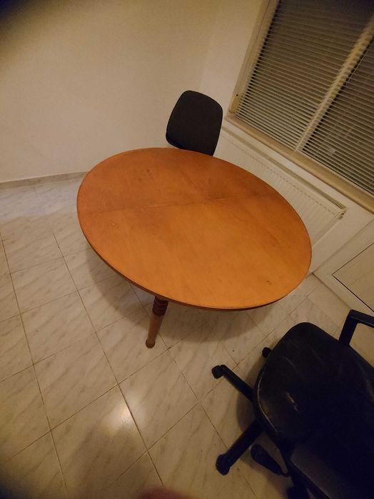 2бр кухненски маси