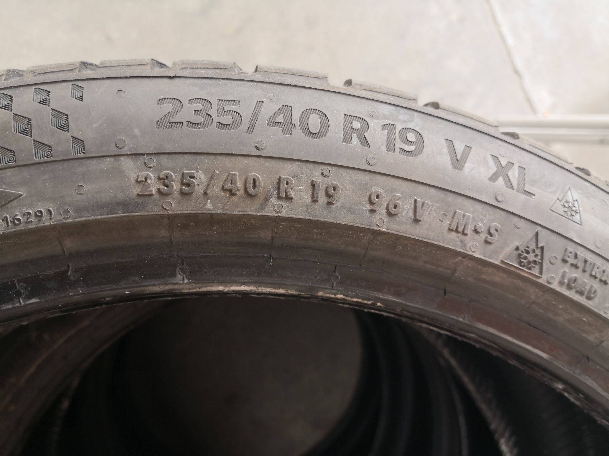 235 40 19 цола continental dot 21