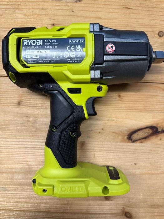 Masina de insurubat cu impact RYOBI