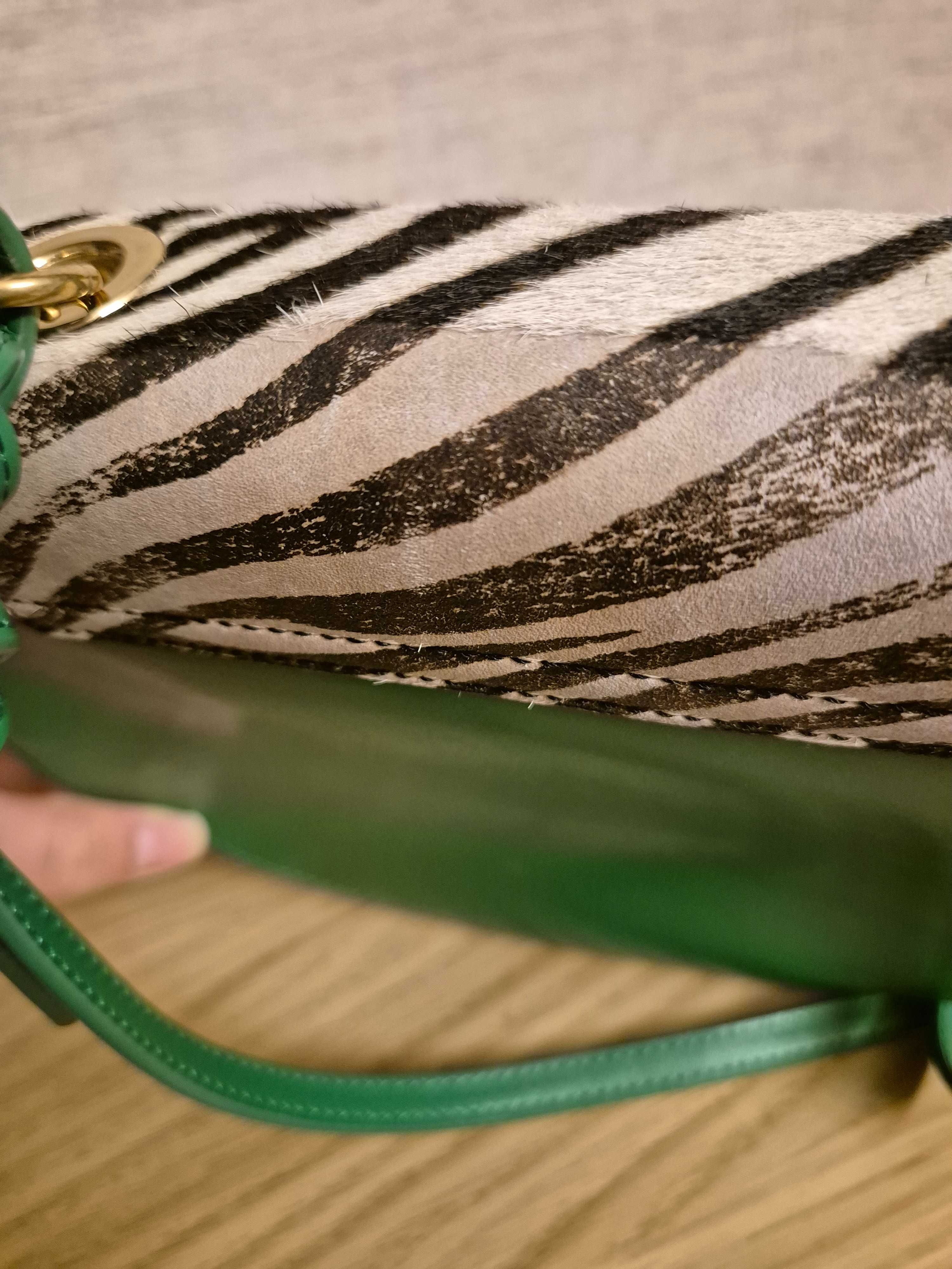 Дамска чанта GUESS