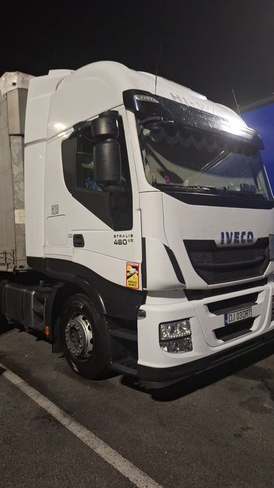 Vând iveco stralis e 6, 480cp+semiremorca schmitz, ambele 2015