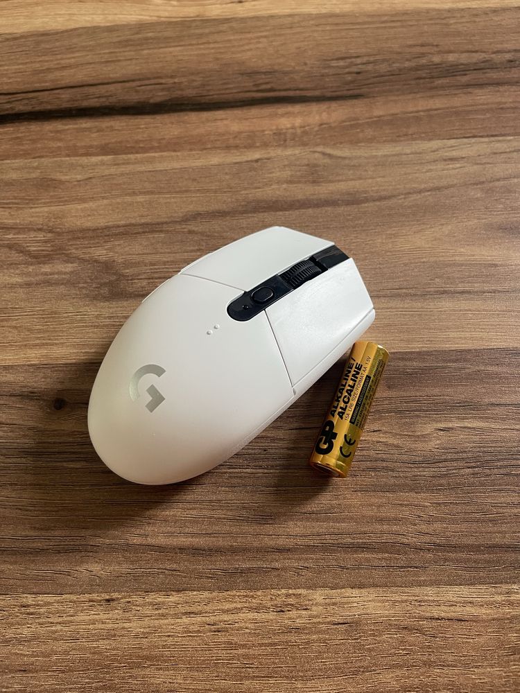 Мишка Logitech G305