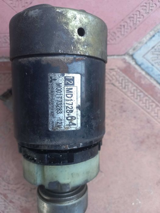 продам стартер  на мицубиси