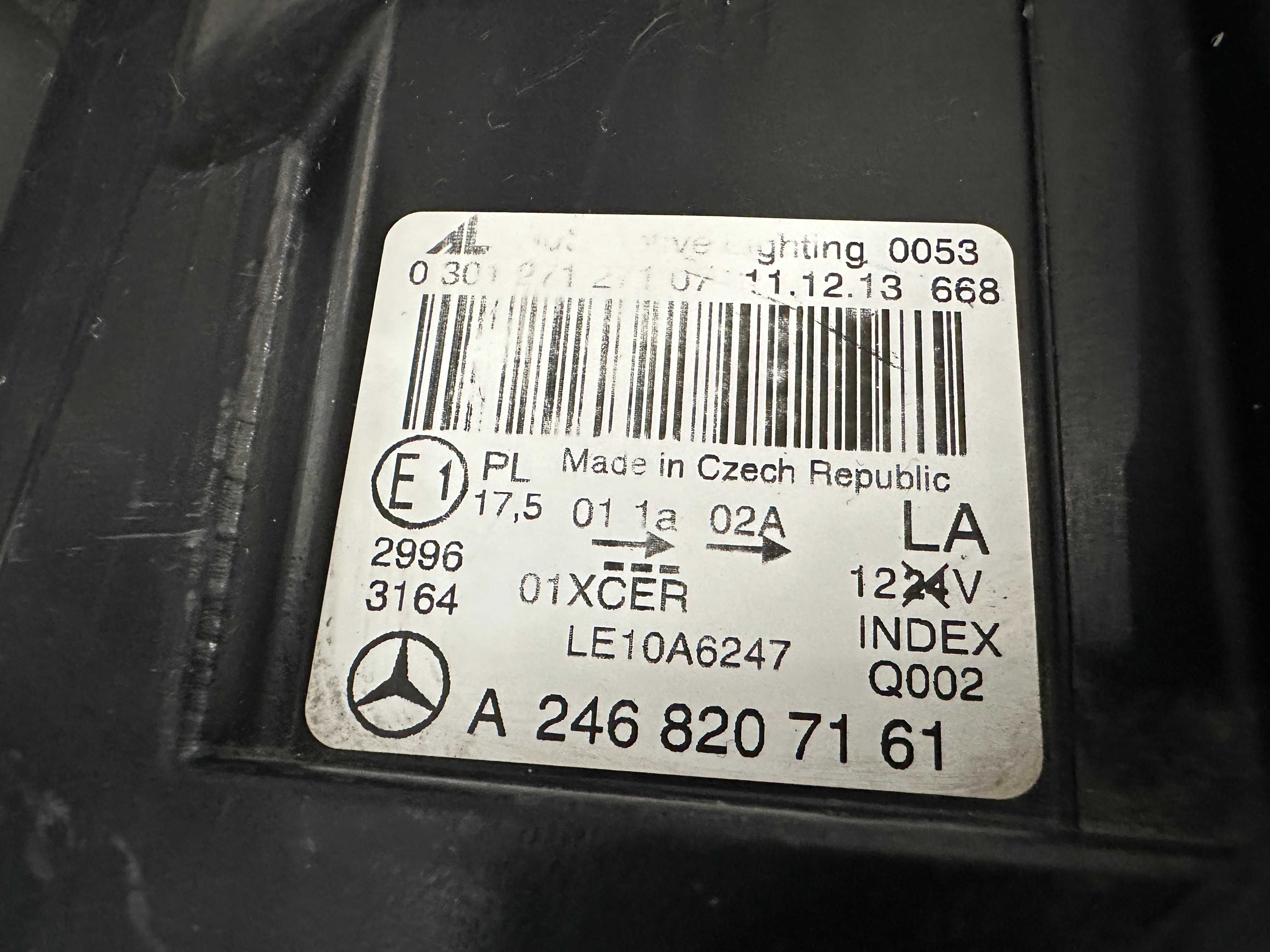 Фар фарове ляв Mercedes B class w246 far farove Мерцедес 246 б клас