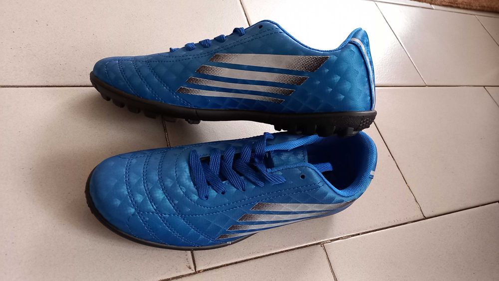 Детски футболни стоножки