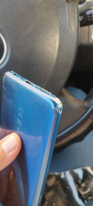 Xiaomi Redmi 8 3/32Gb arzonga sotiladi srochna , xolati yaxshi tel