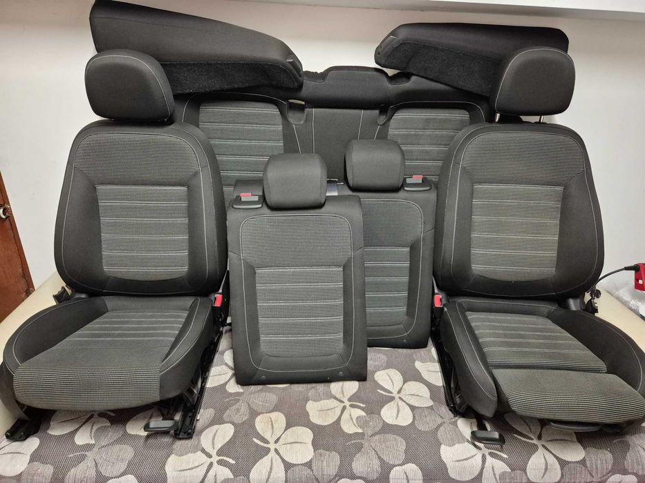 Салон-седалки Инсигния