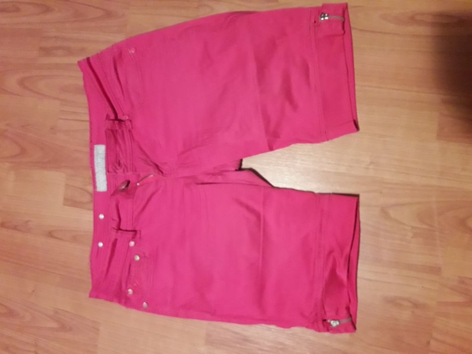 Pantaloni scurți damă
