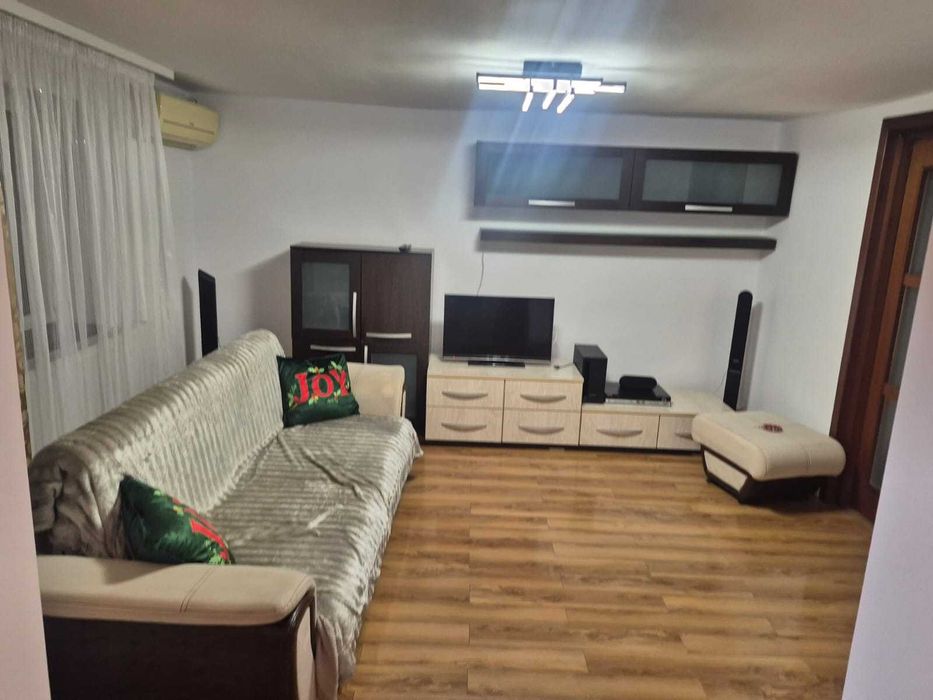 Vila cu 3 camere,renovata,individuala