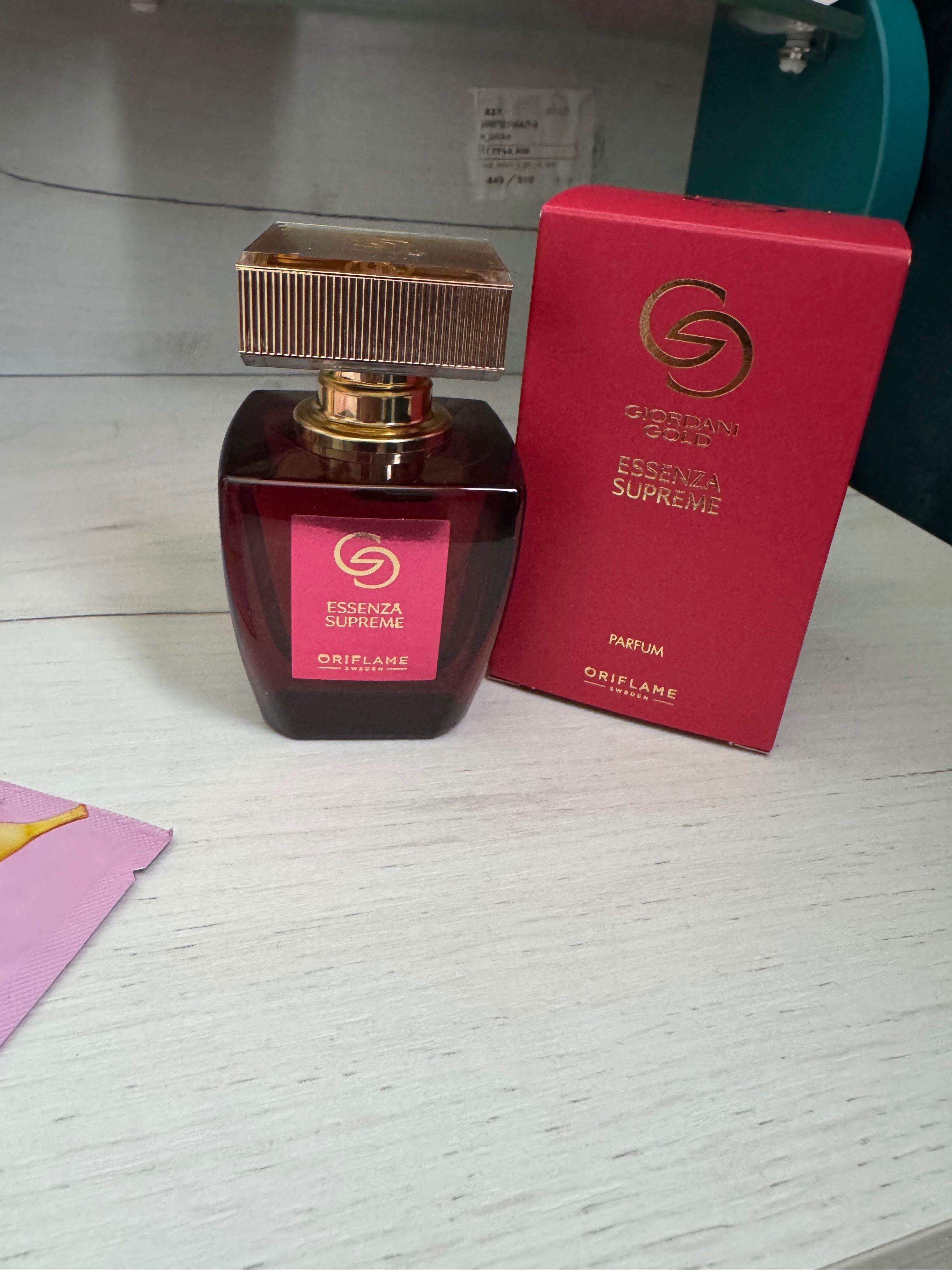 Парфюм Giordani Gold Esenza