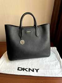 DKNY Saffiano Leather Tote чанта