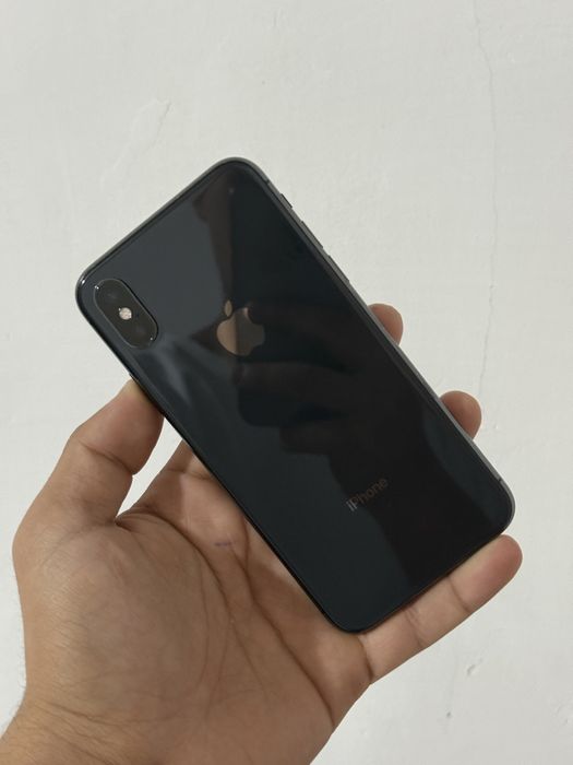 iPhone XR , iPhone X