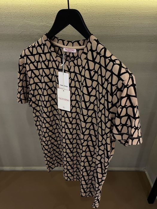 Мъжки тениски различни модели