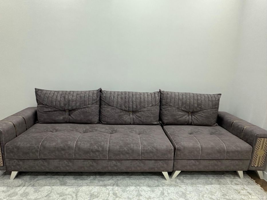 Продам диван в отличном состоянии.