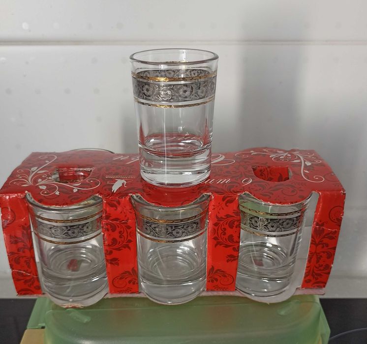 Продается набор рюмок  для водки