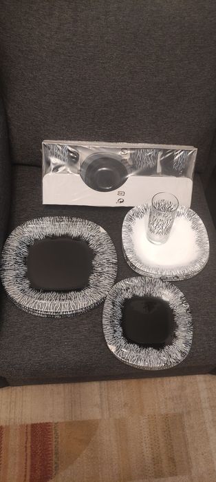 Servici de masa porțelan,luminarc. nou