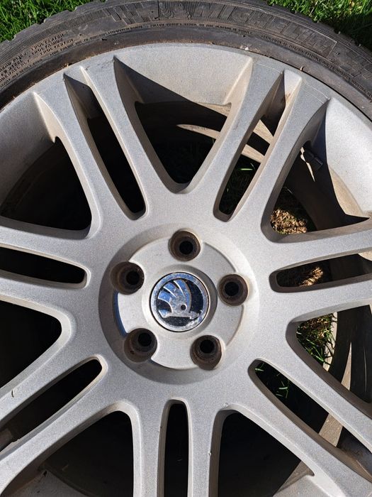 Jante originale Skoda Superb 18” – 5x112 cu anvelope 225/40 R18