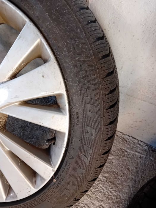 Алуминиеви джанти със зимни гуми за Мазда 6 215/50/17