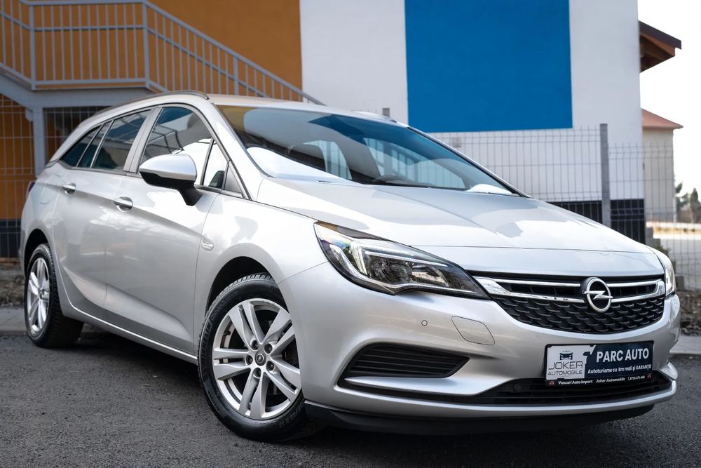 Opel Astra 2020 Garantie 3Ani Revizii la zii Vopsea de fabrica Istoric si KmReali