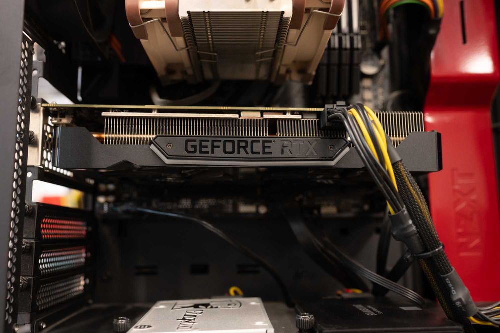 Продавам GAMING / Video Editing конфигурация за ценители