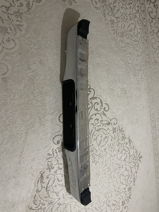 Продам бампер новый хайлюкс 2012 жылгы
