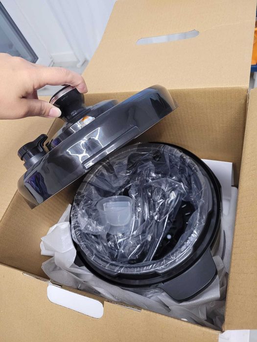 Oalã sub presiune Tefal One Pot, 5,8 litri, 25 programe - nouã