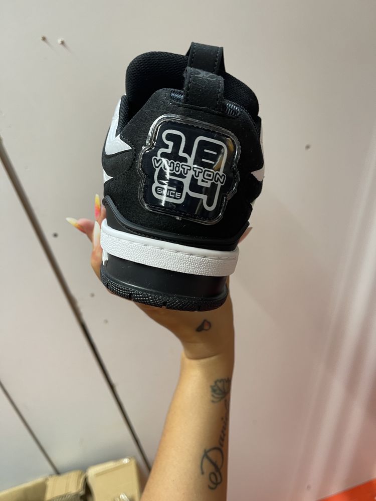 Louis vuiton skate* calitate premium*