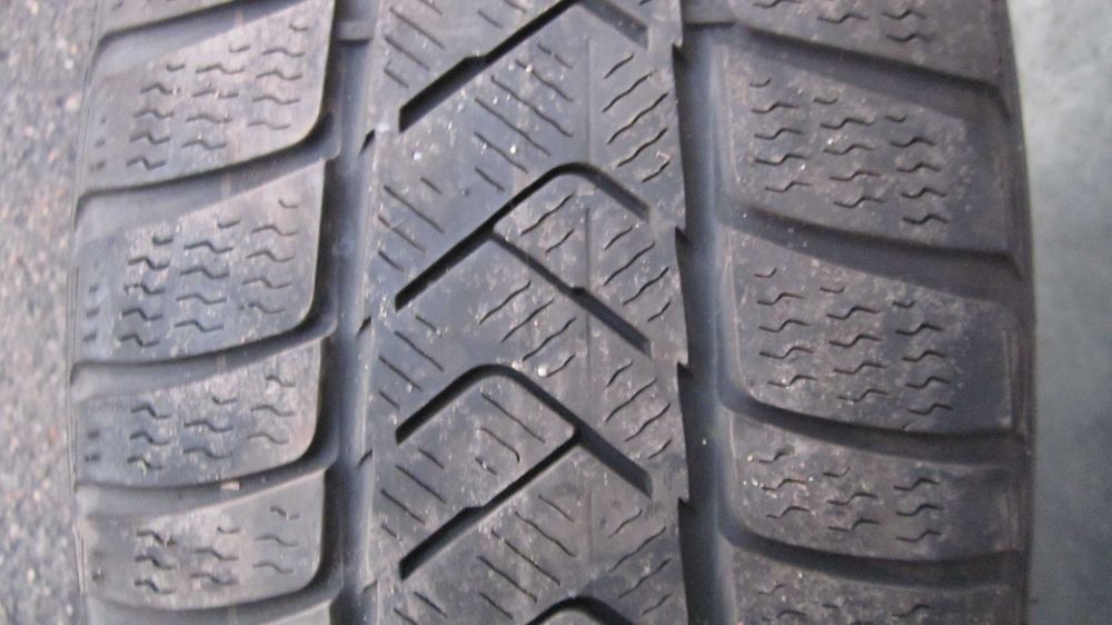 Vand set jante aliaj originale gama mercedes pe 17 cu anvelope iarna