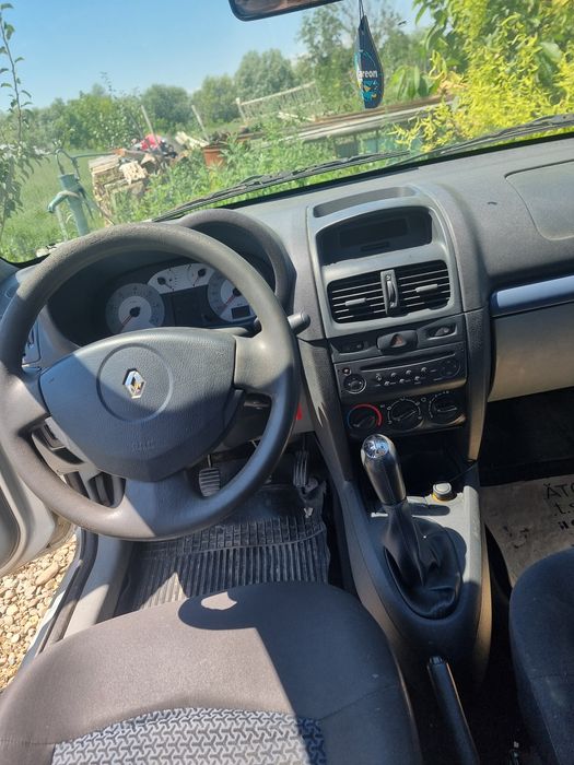 Vând Renault simbol 1,5 diesel
