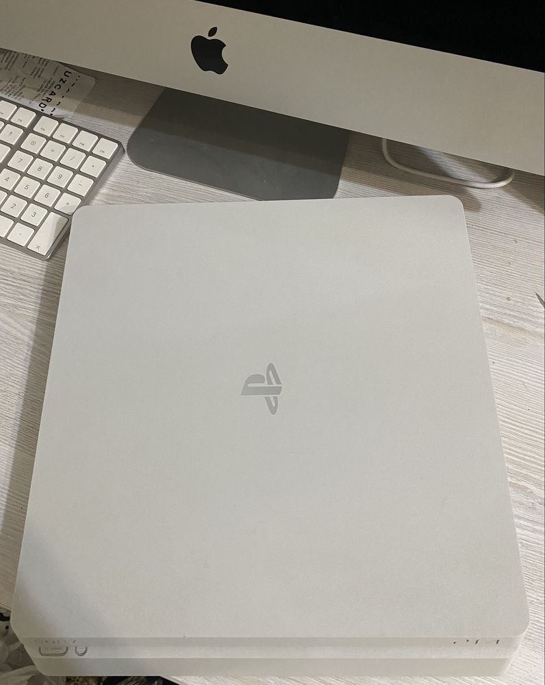 PlayStation 4 Slim sotiladi 265$ kami bor