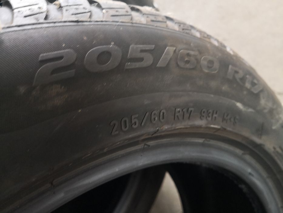 205 60 17 цола гуми Pirelli 4 броя