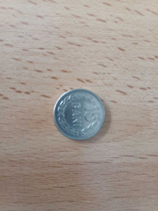 Стари монети, значки, медали