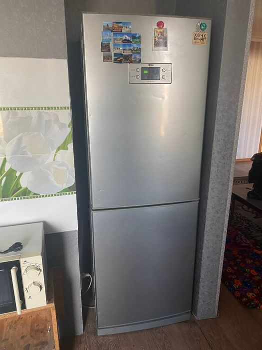 Продам холодильник