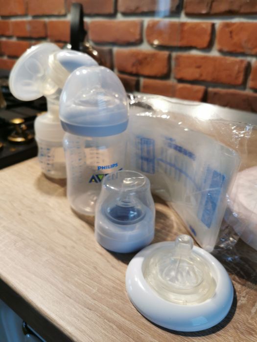 Pompa pentru mămici Avent Philips, în stare foarte bună,cutie completa