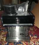 Продавам нова кафемашина с мелачка Decakila, 1450 W, 15 Bar, 2.8 L