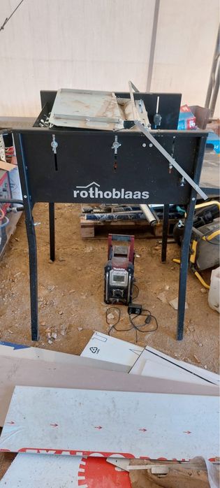 maşină de vopsit/impregnat) produsă de brandul Rothoblaas