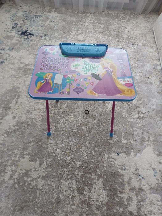 Срочно детский стол