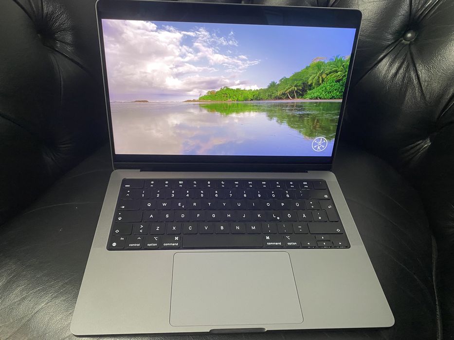 MacBook Pro 14-inch/ M1 / 16 Gb RAM / 512 Gb / Foaete bun