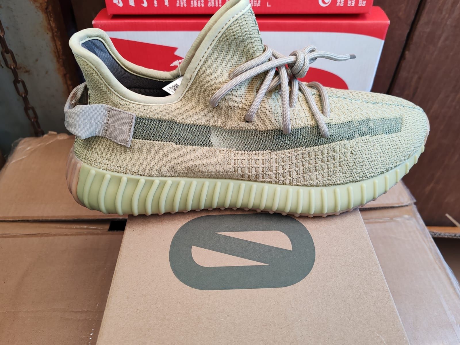 Adidas yeezy boost 350 v2 sulfur