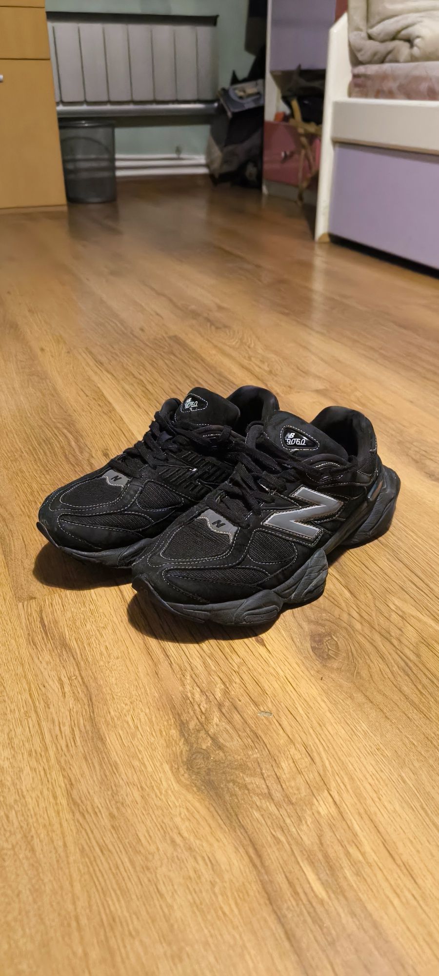 New Balance 9060 44.5