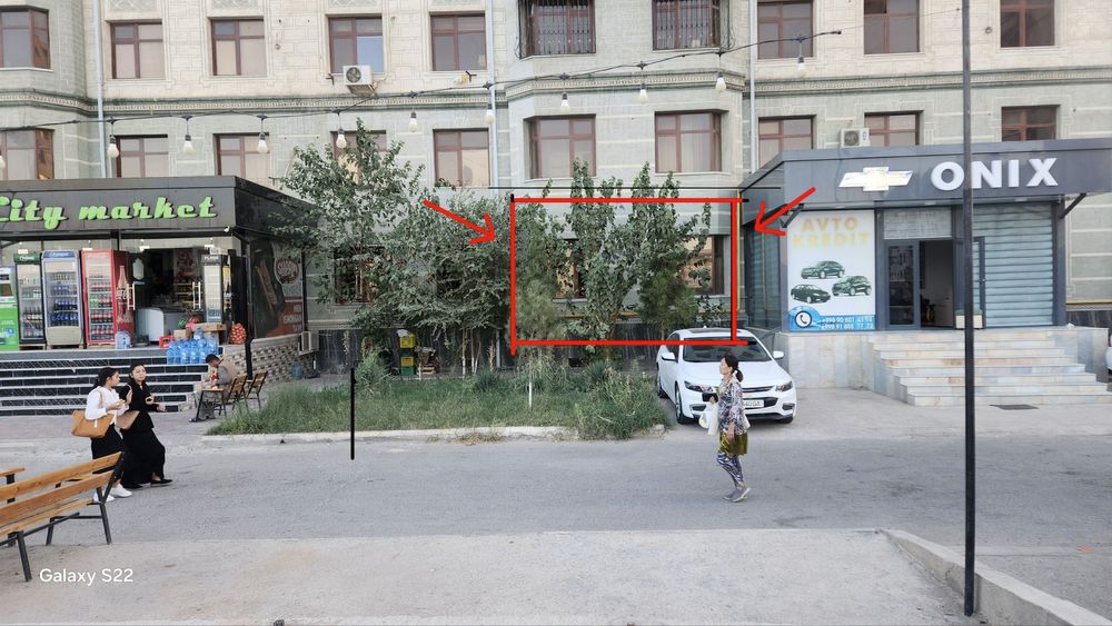 Навои шахрида квартира сотилади 1 этаж 1 хона