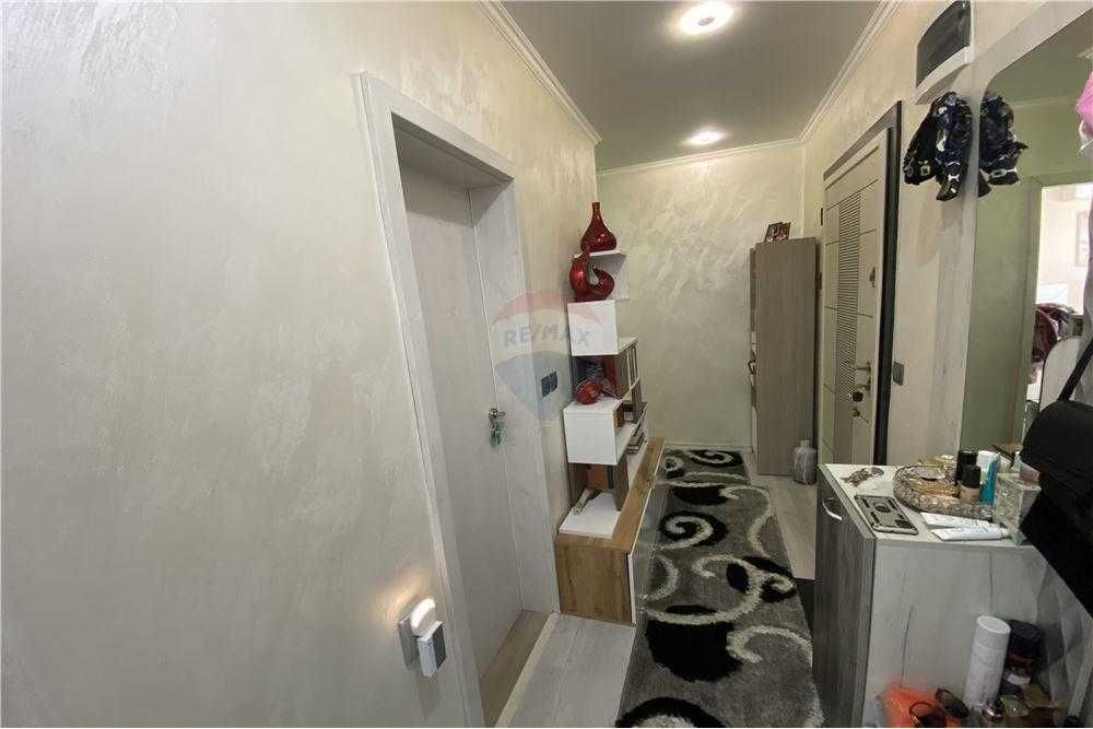 Продава се Двустаен апартамент в Разград, Бели Лом - 63 кв.м за 1660 €/кв.м - Снимка #8
