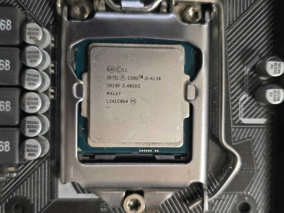 Placa de baza ASUS H97M-PLUS, Socket 1150 + Procesor Intel I3 4130