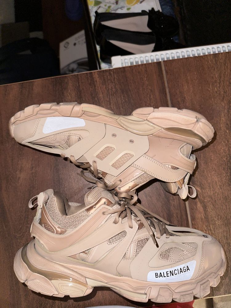 balenciaga track nude