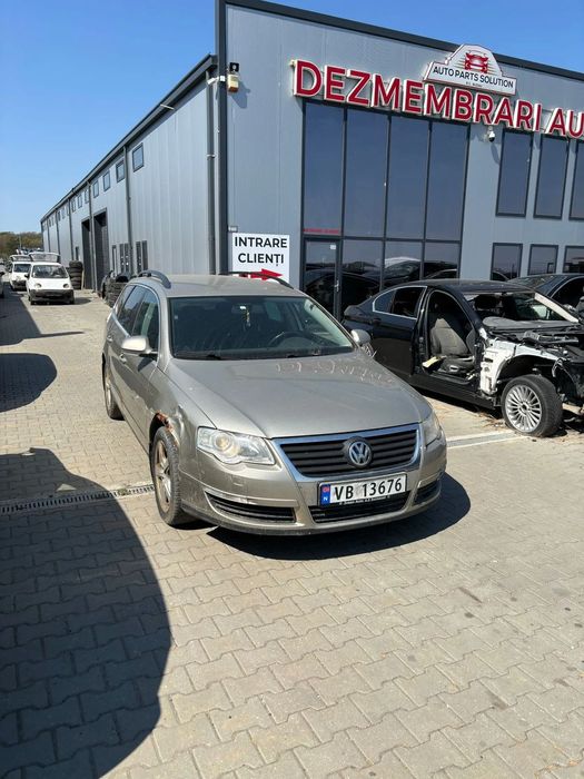 Dezmembram Volkswagen Passat B6 1.9TDI BLS