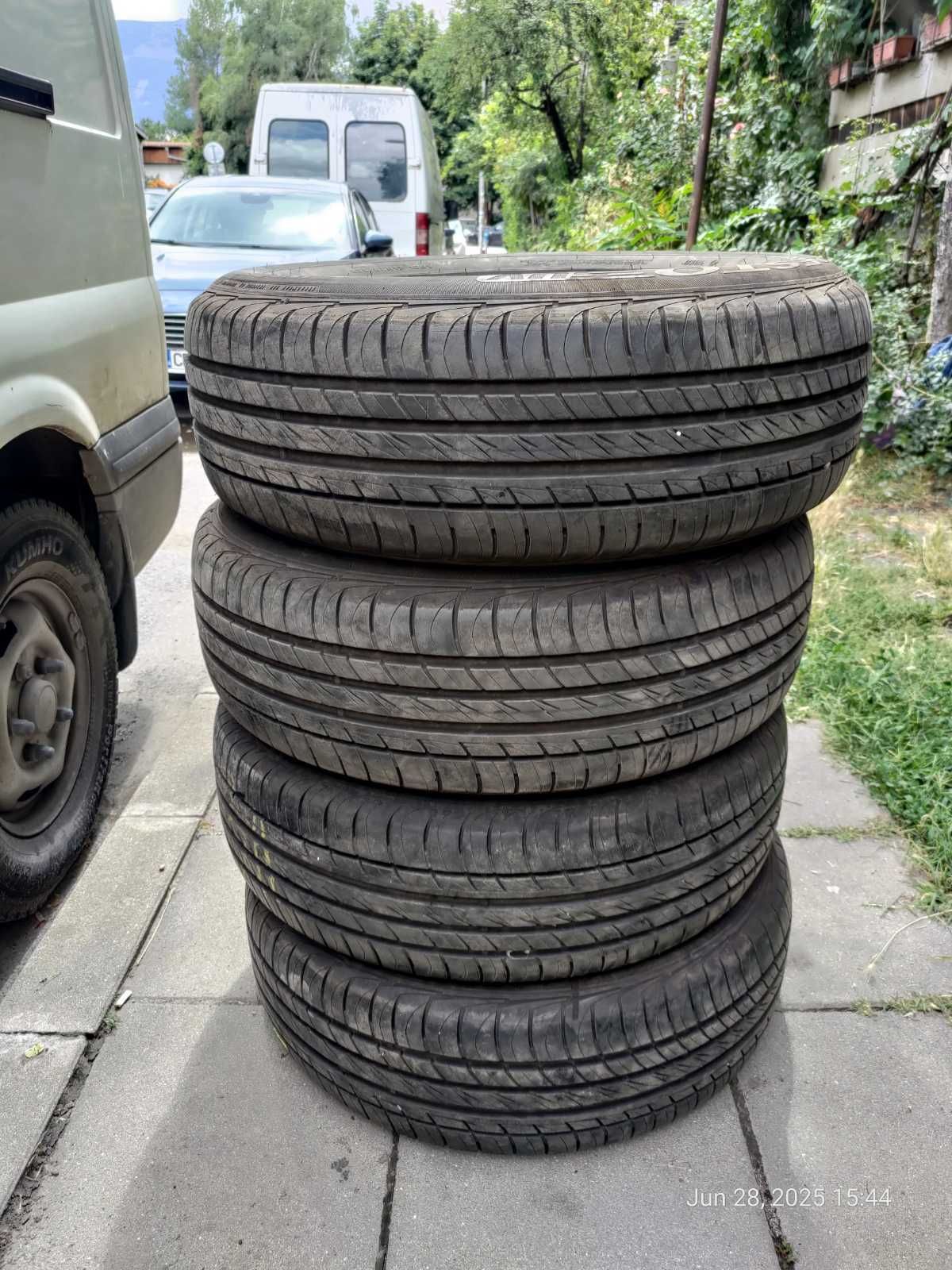 Гуми за SUV 235/65/R17