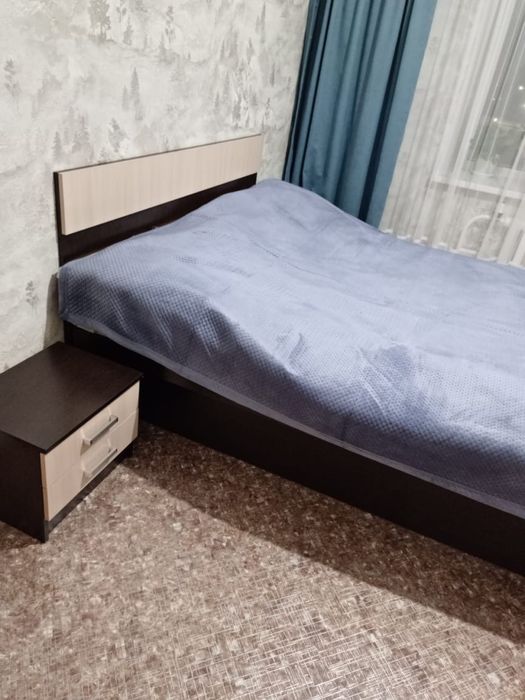 Кровать, мебель для спальни