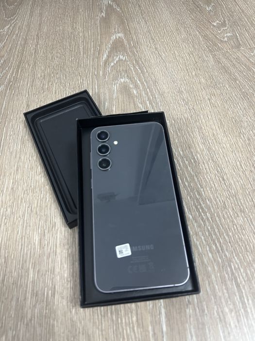 Samsung Galaxy S23 FE – Impecabil! Full Box + folie originală pe spate